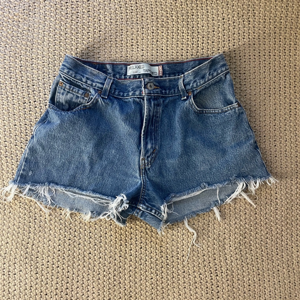 LEVI'S 30" Waist Cut-Off Denim Shorts - Picture 1 of 6